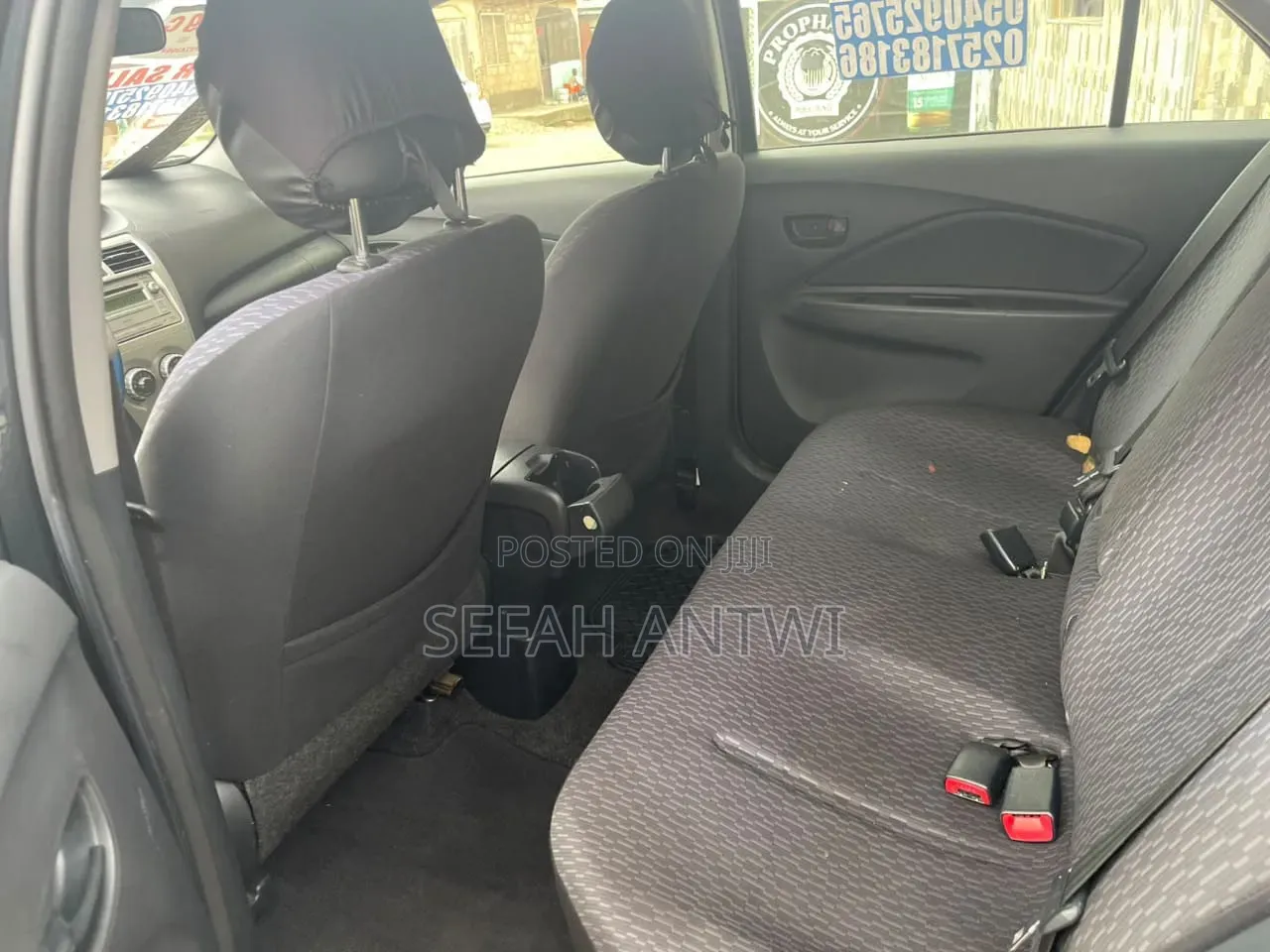 Toyota Yaris 2012 Gray