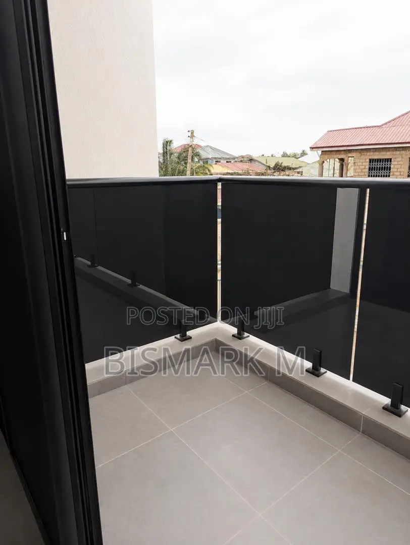 3bdrm House in Lakeside Estate, Ashaley Botwe for sale