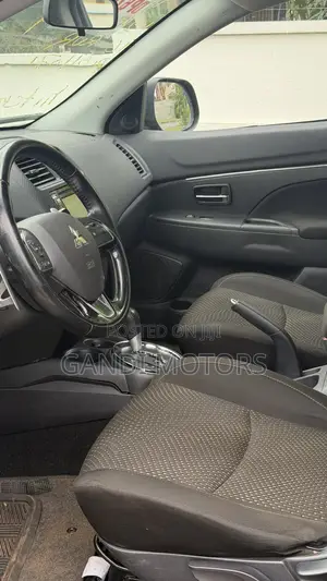 Mitsubishi Outlander 2016 Gray