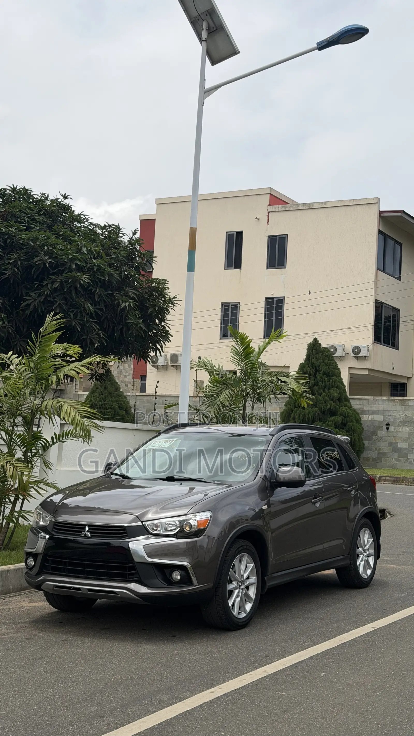 Mitsubishi Outlander 2016 Gray