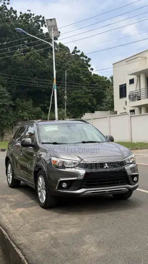 Mitsubishi Outlander 2016 Gray