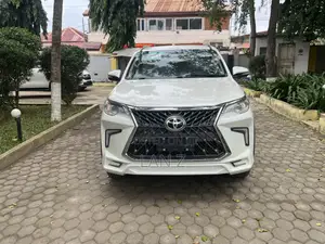 Toyota Fortuner 2.7 AWD 2016 White