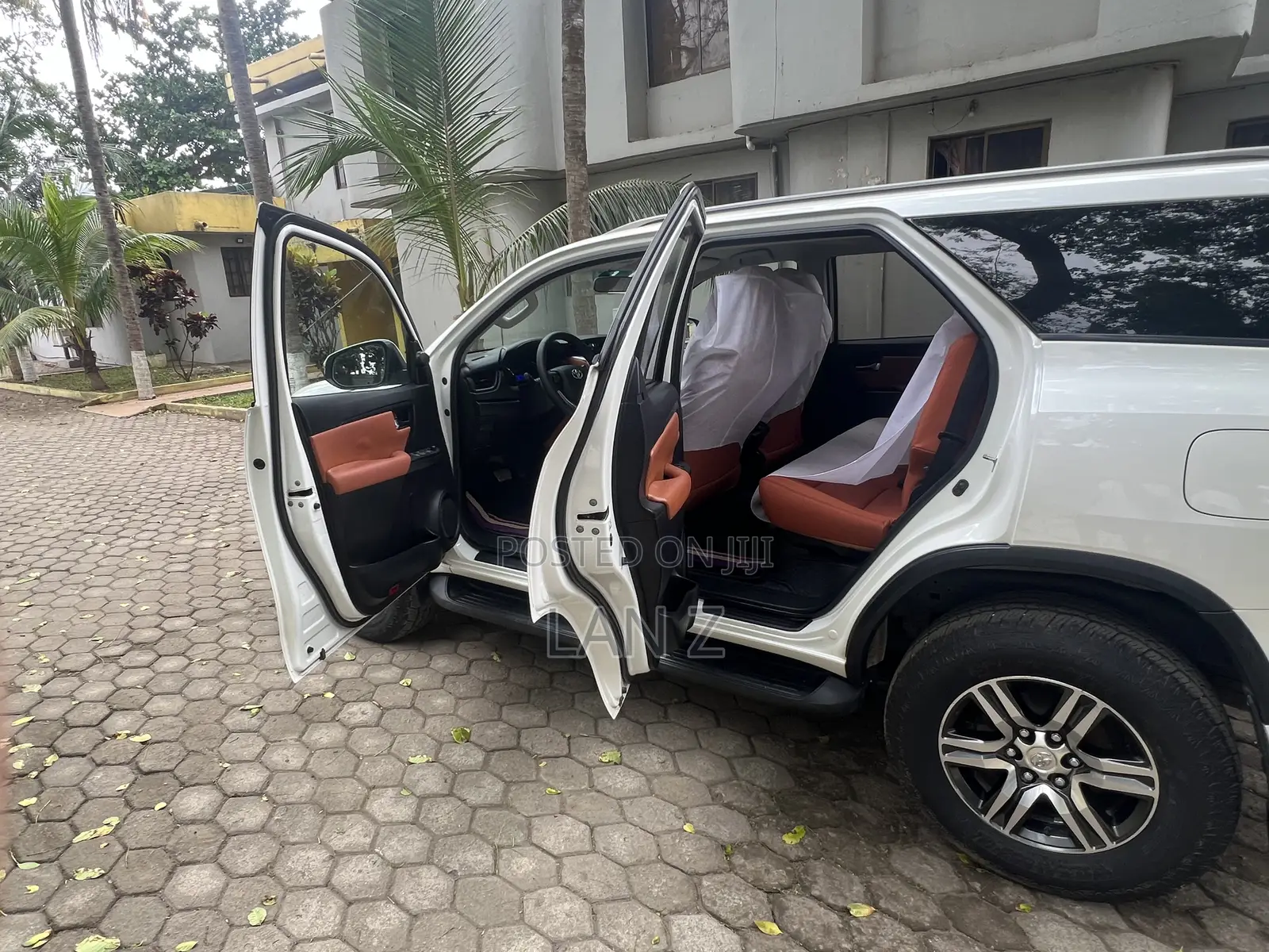 Toyota Fortuner 2.7 AWD 2016 White