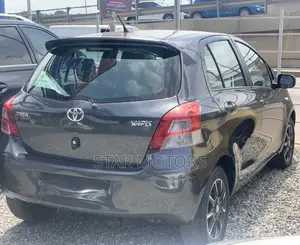 Toyota Yaris 2012 Gray