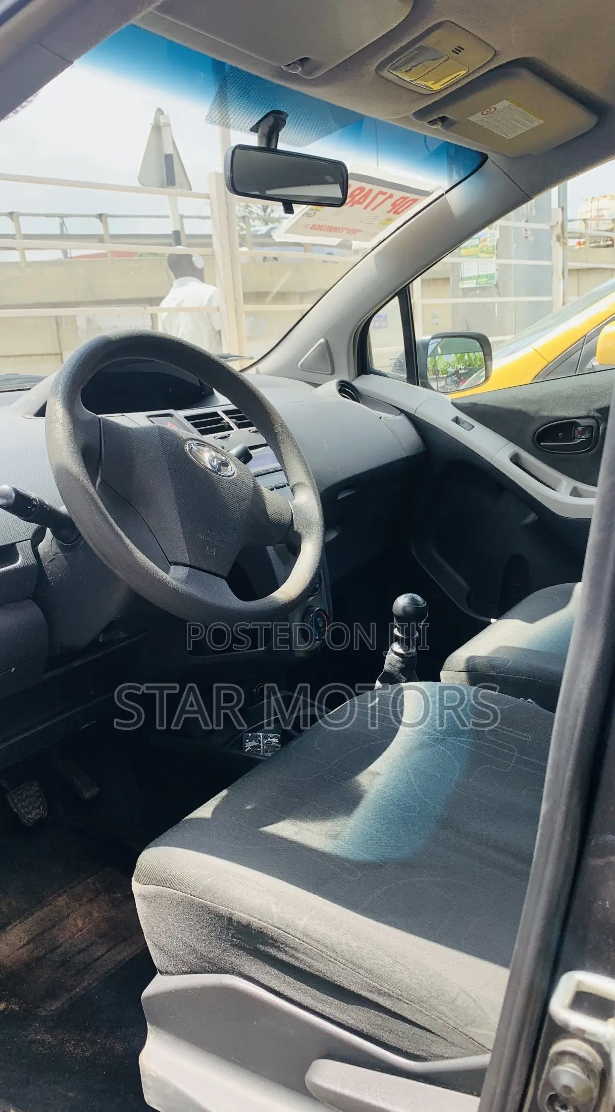 Toyota Yaris 2012 Gray