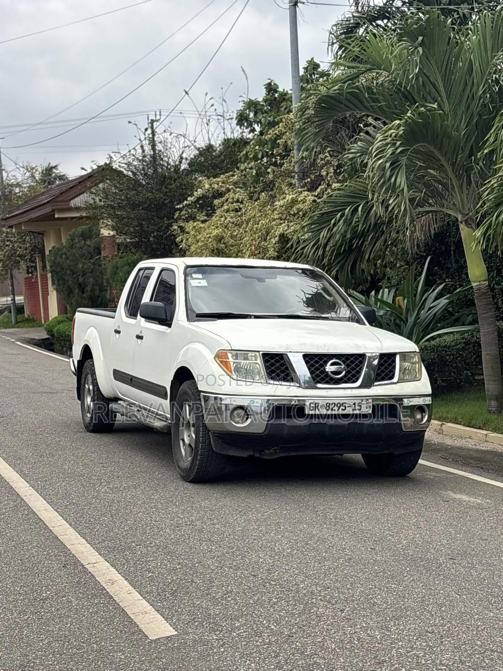 Nissan Frontier 2007 White