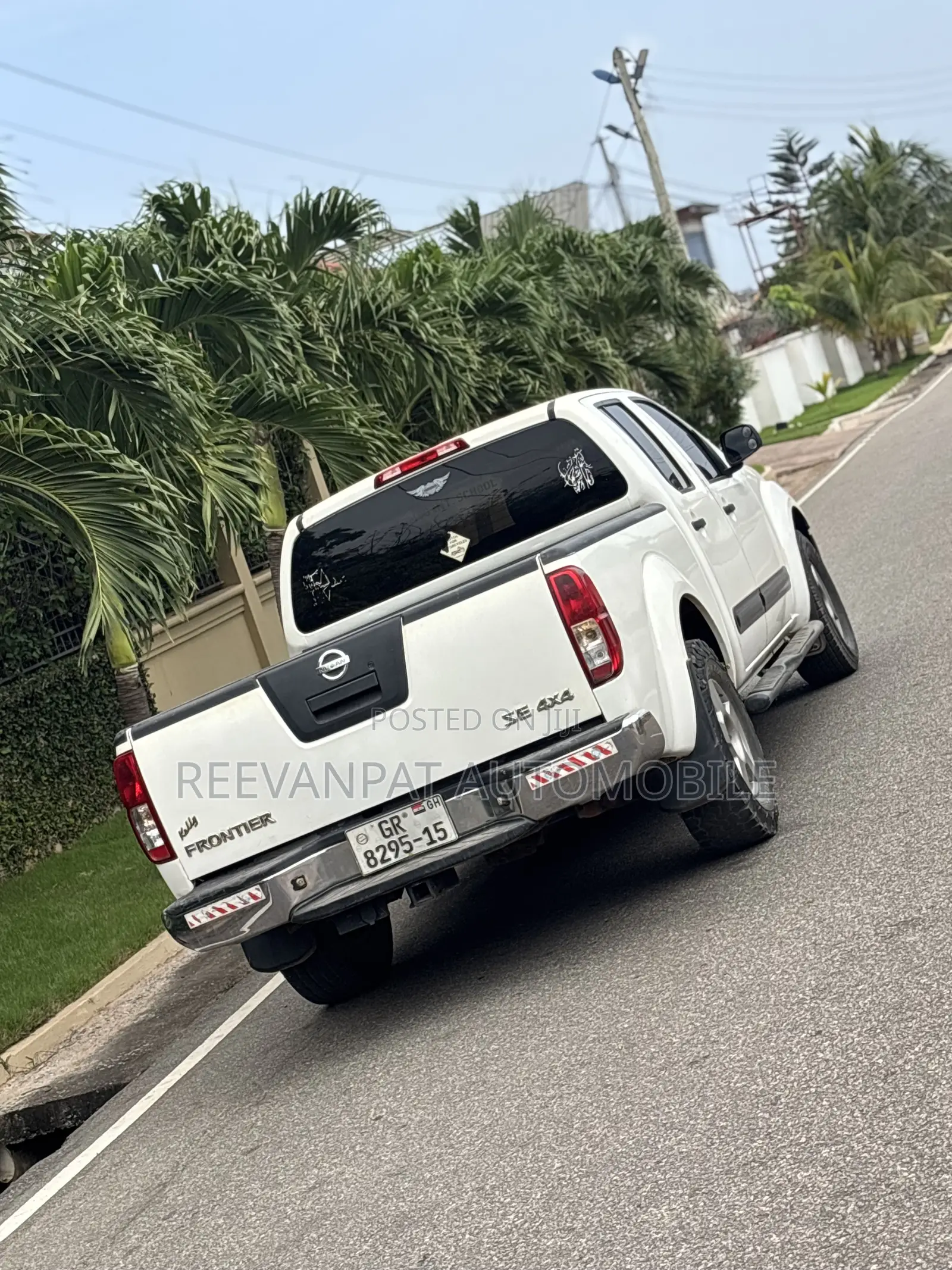 Nissan Frontier 2007 White