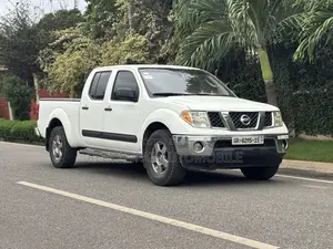 Nissan Frontier 2007 White