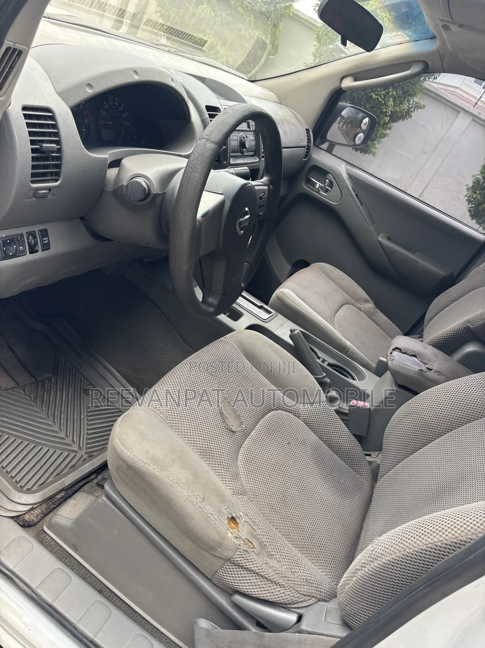 Nissan Frontier 2007 White