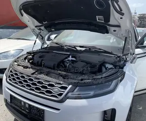 Land Rover Range Rover Evoque R-Dynamic SE 2023 White