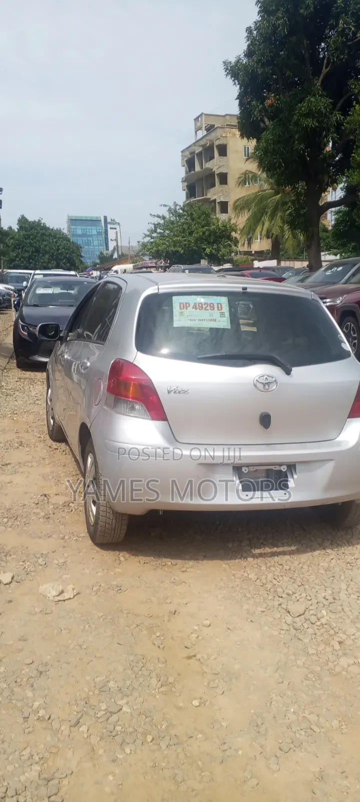 Toyota Vitz 2010 Silver