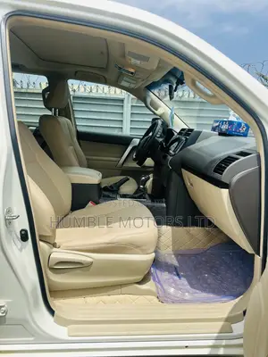 Toyota Land Cruiser Prado 2023