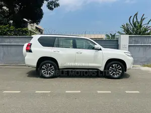 Toyota Land Cruiser Prado 2023