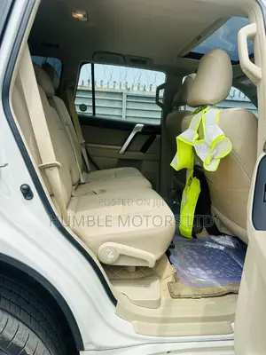 Toyota Land Cruiser Prado 2023