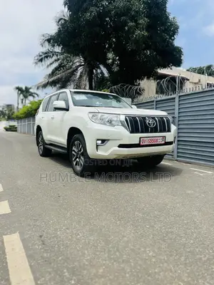 Toyota Land Cruiser Prado 2023