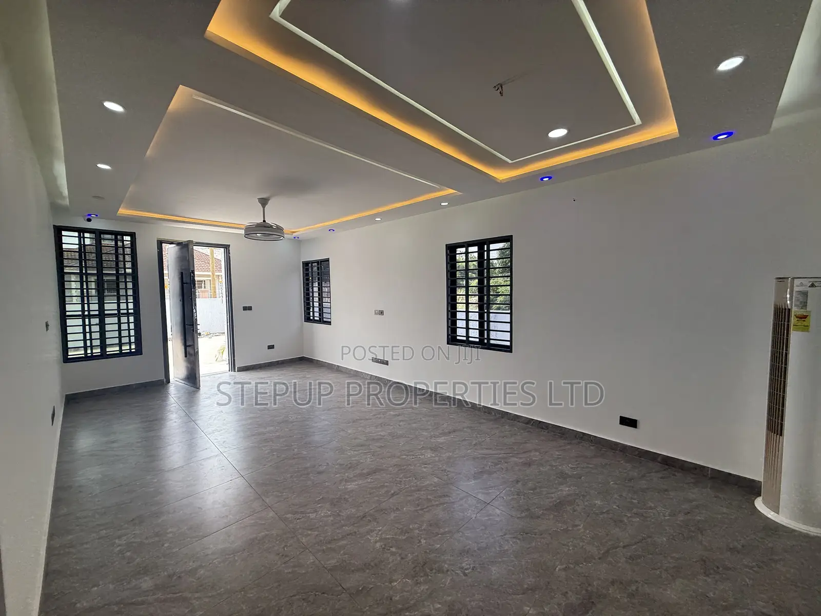 3bdrm House in Lakeside for sale