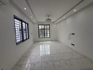3bdrm House in Lakeside for sale