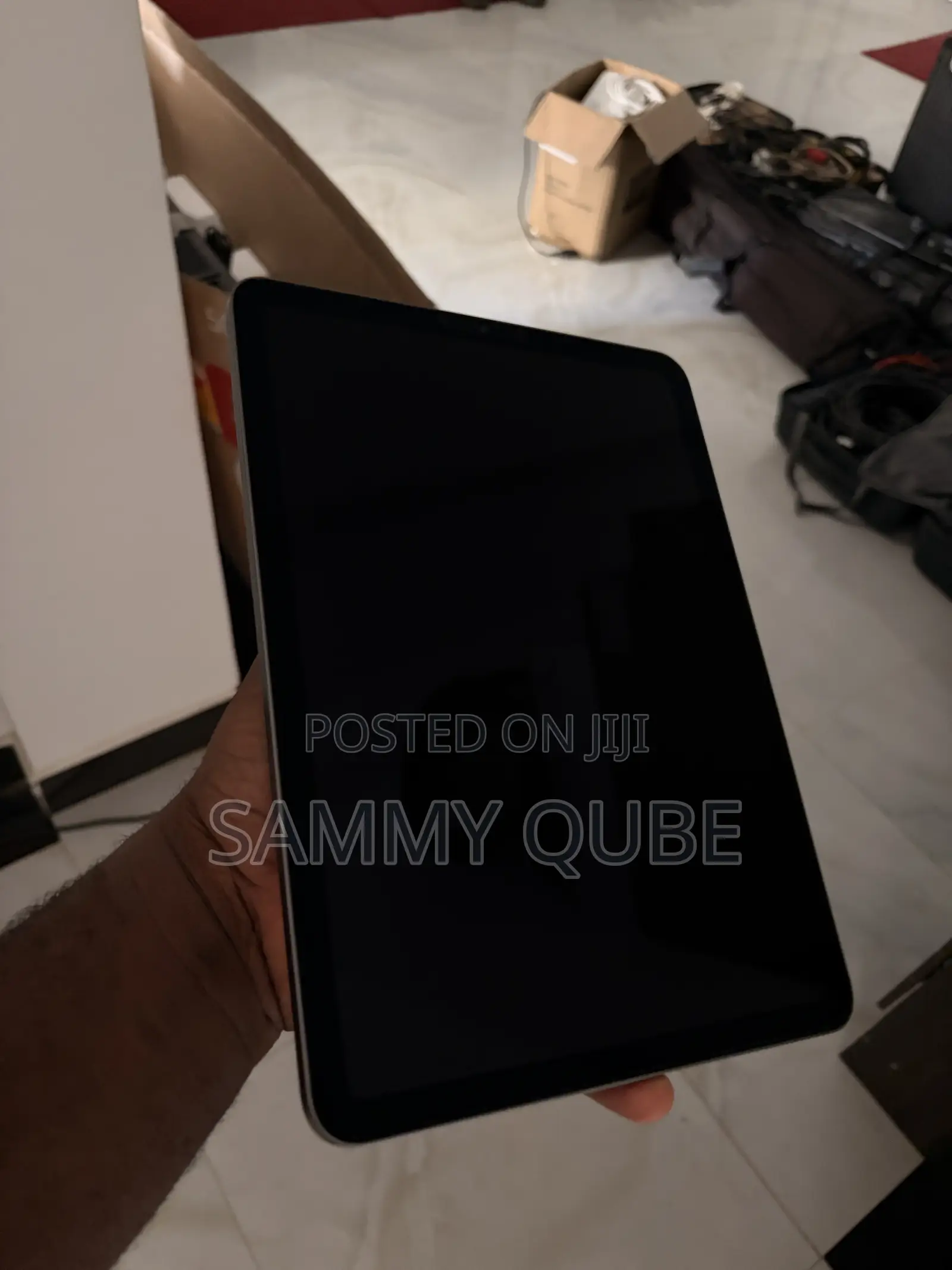 Apple iPad Air (2022) 64 GB Gray