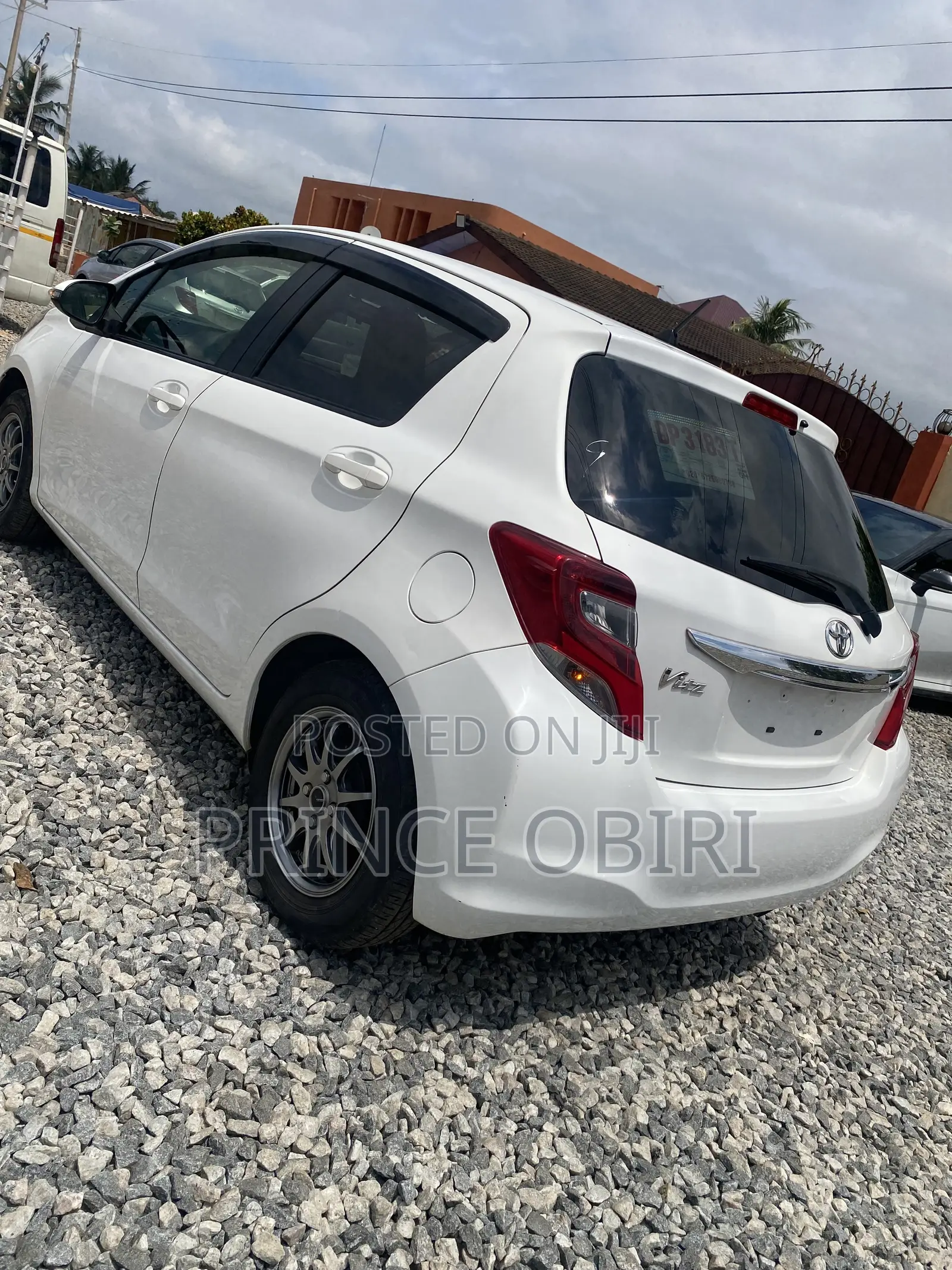 Toyota Vitz 1.3 AWD 5dr 2015 White