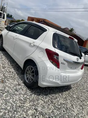 Toyota Vitz 1.3 AWD 5dr 2015 White
