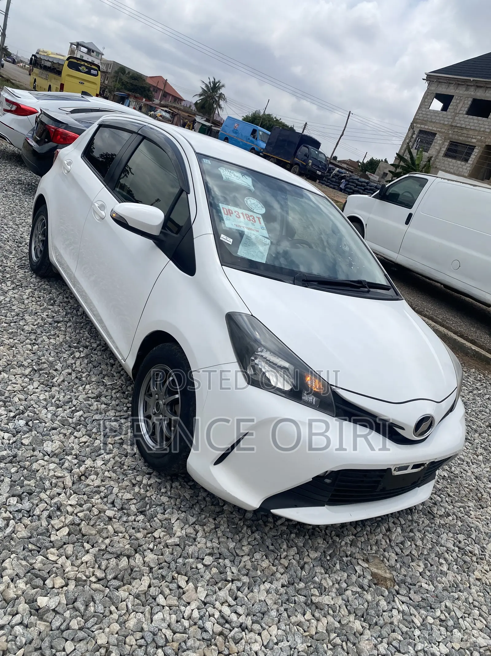 Toyota Vitz 1.3 AWD 5dr 2015 White