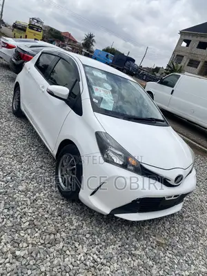 Toyota Vitz 1.3 AWD 5dr 2015 White
