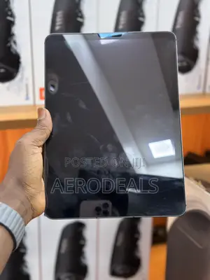 Apple iPad Air (2022) 64 GB Gray