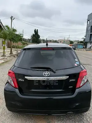 Toyota Vitz 2012 Black