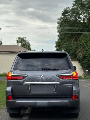 Lexus LX 2020 Gray