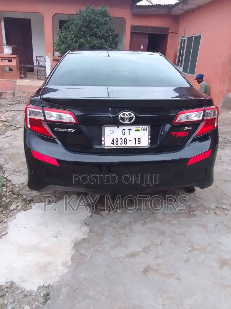 Toyota Camry SE 4dr Sedan (2.5L 4cyl 6A) 2014 Black