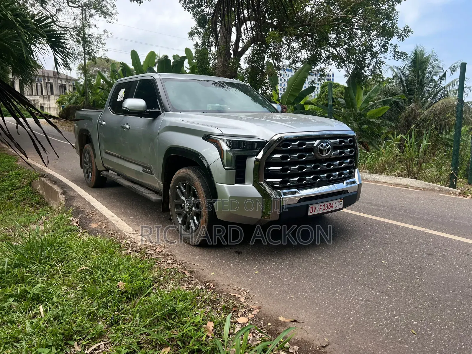 Toyota Tundra 2024 Gray