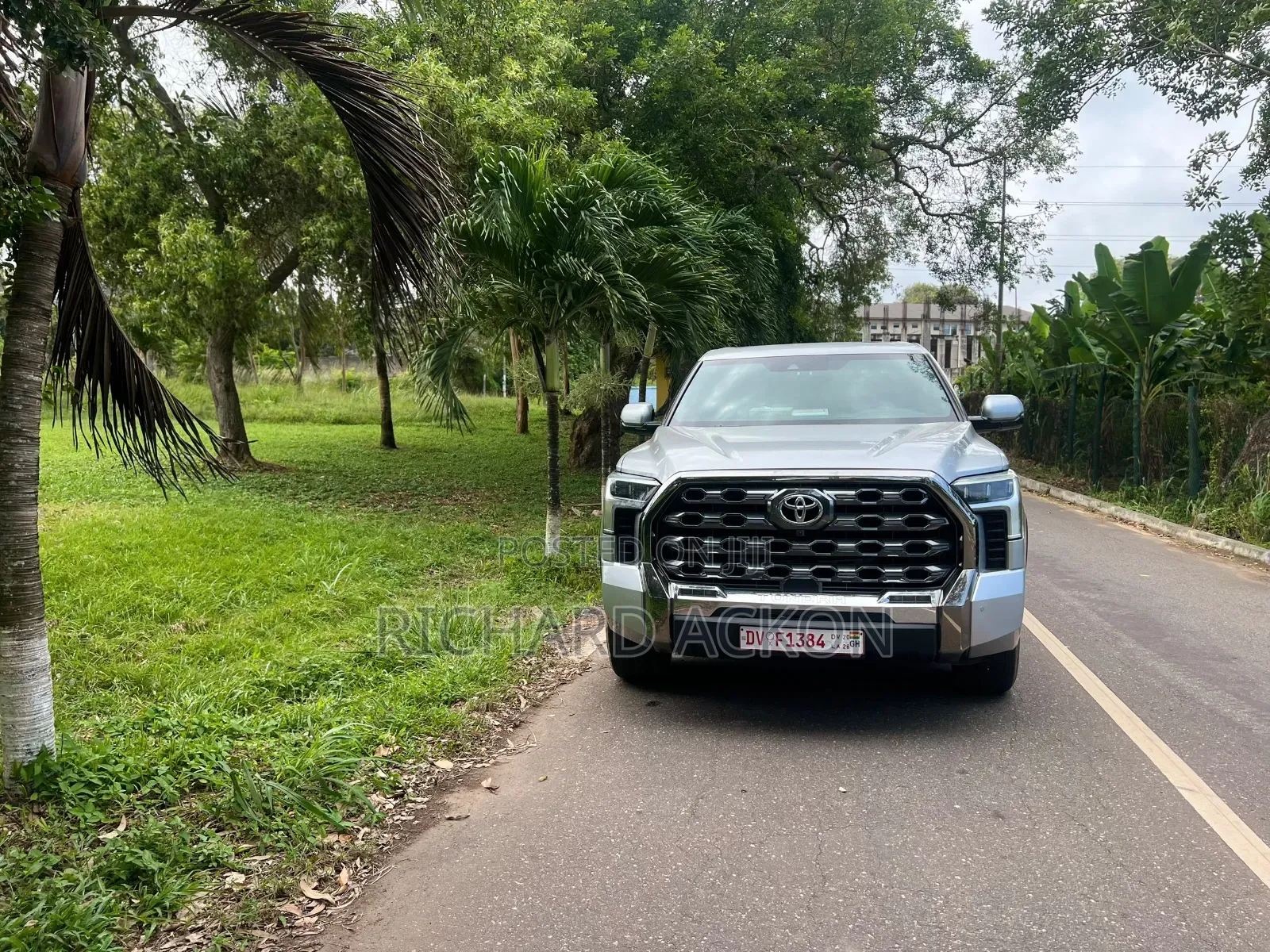 Toyota Tundra 2024 Gray