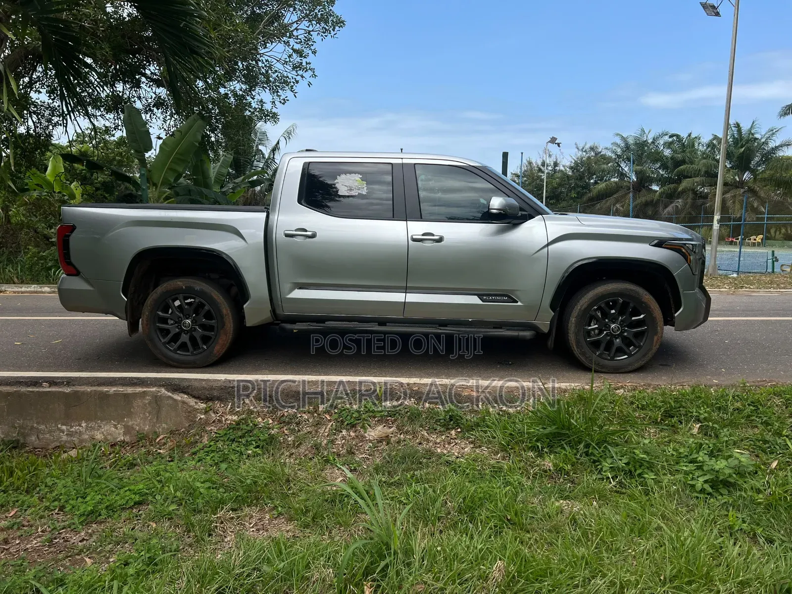 Toyota Tundra 2024 Gray