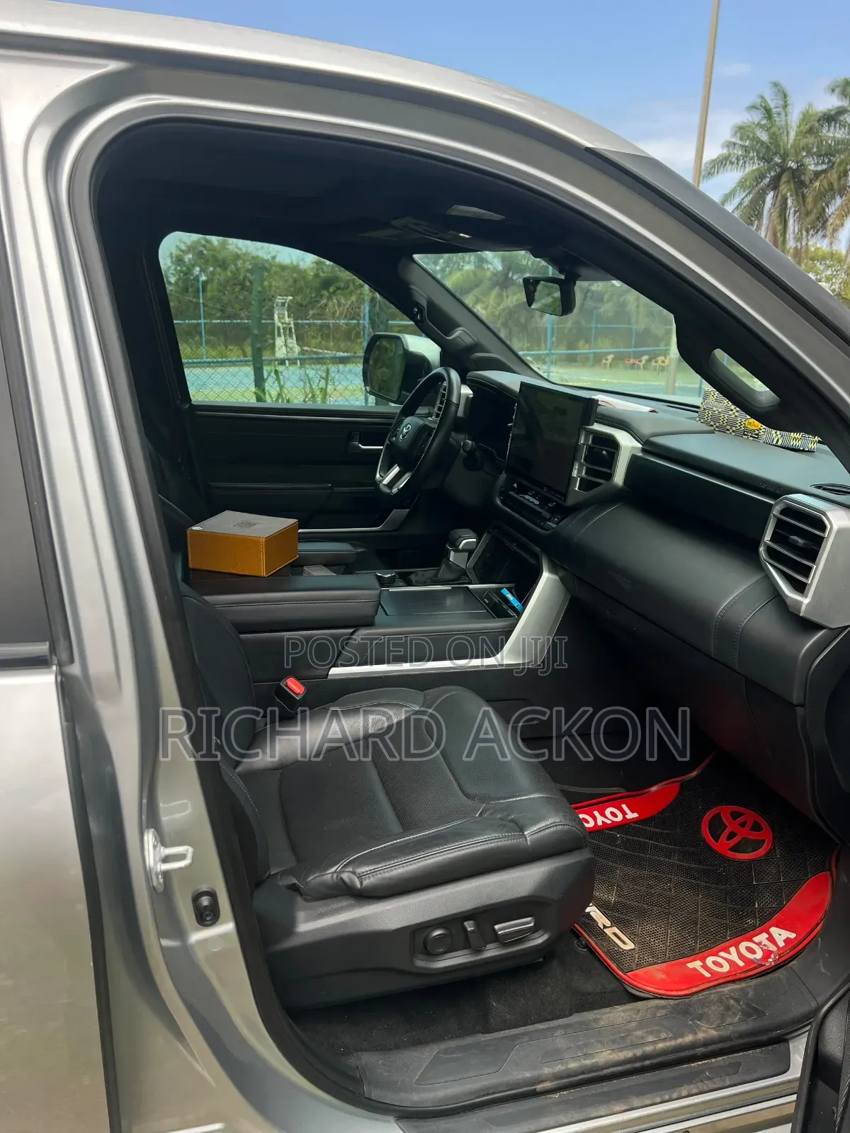 Toyota Tundra 2024 Gray