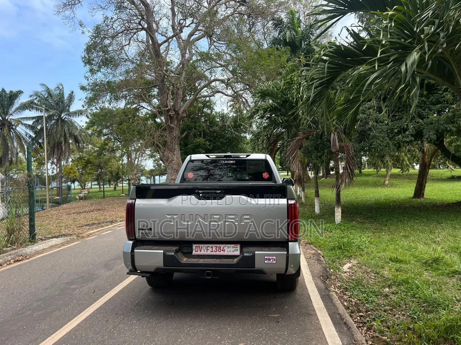 Toyota Tundra 2024 Gray
