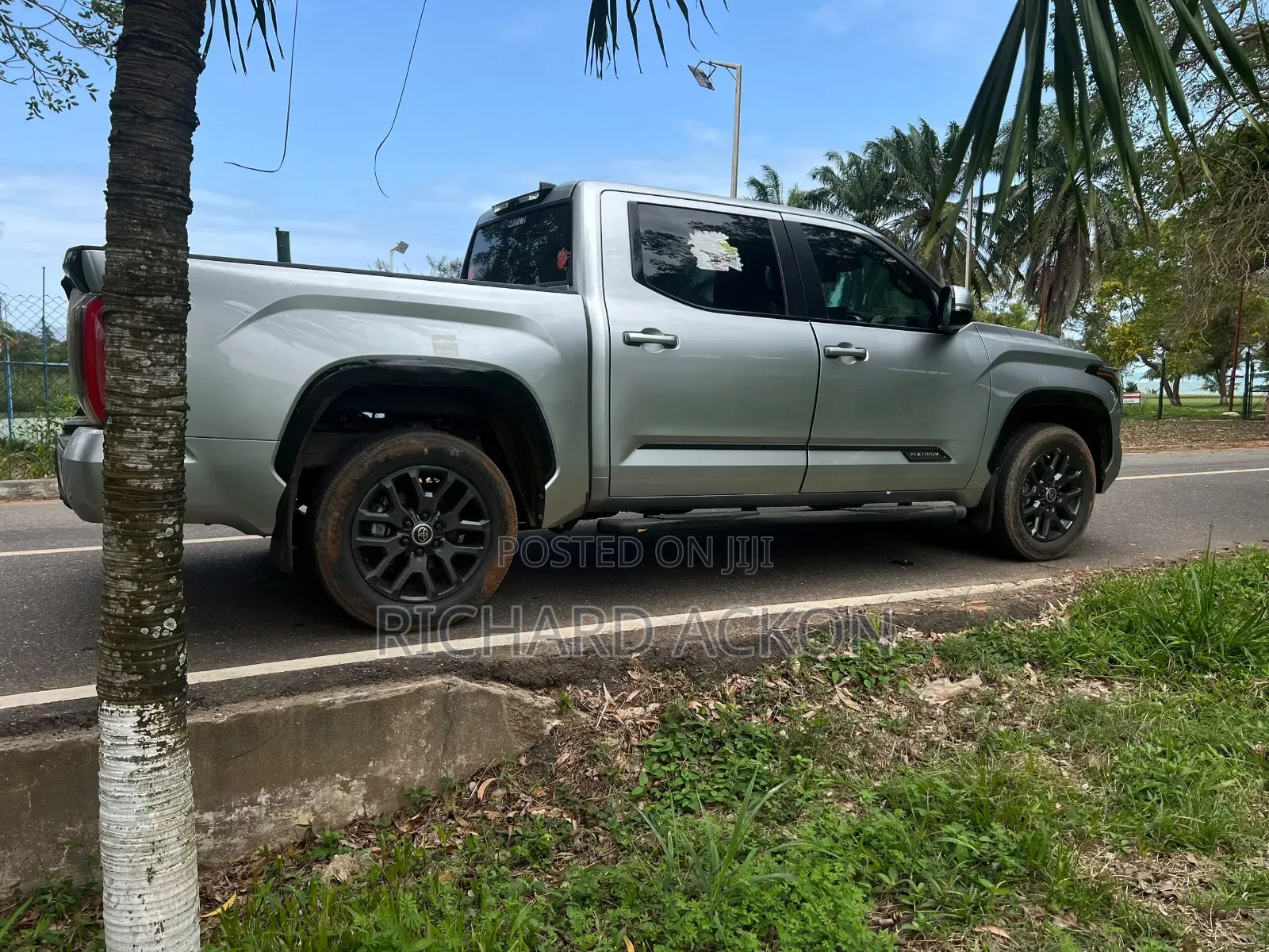 Toyota Tundra 2024 Gray