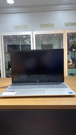 New Laptop HP 8GB Intel Core i3 SSD 256GB