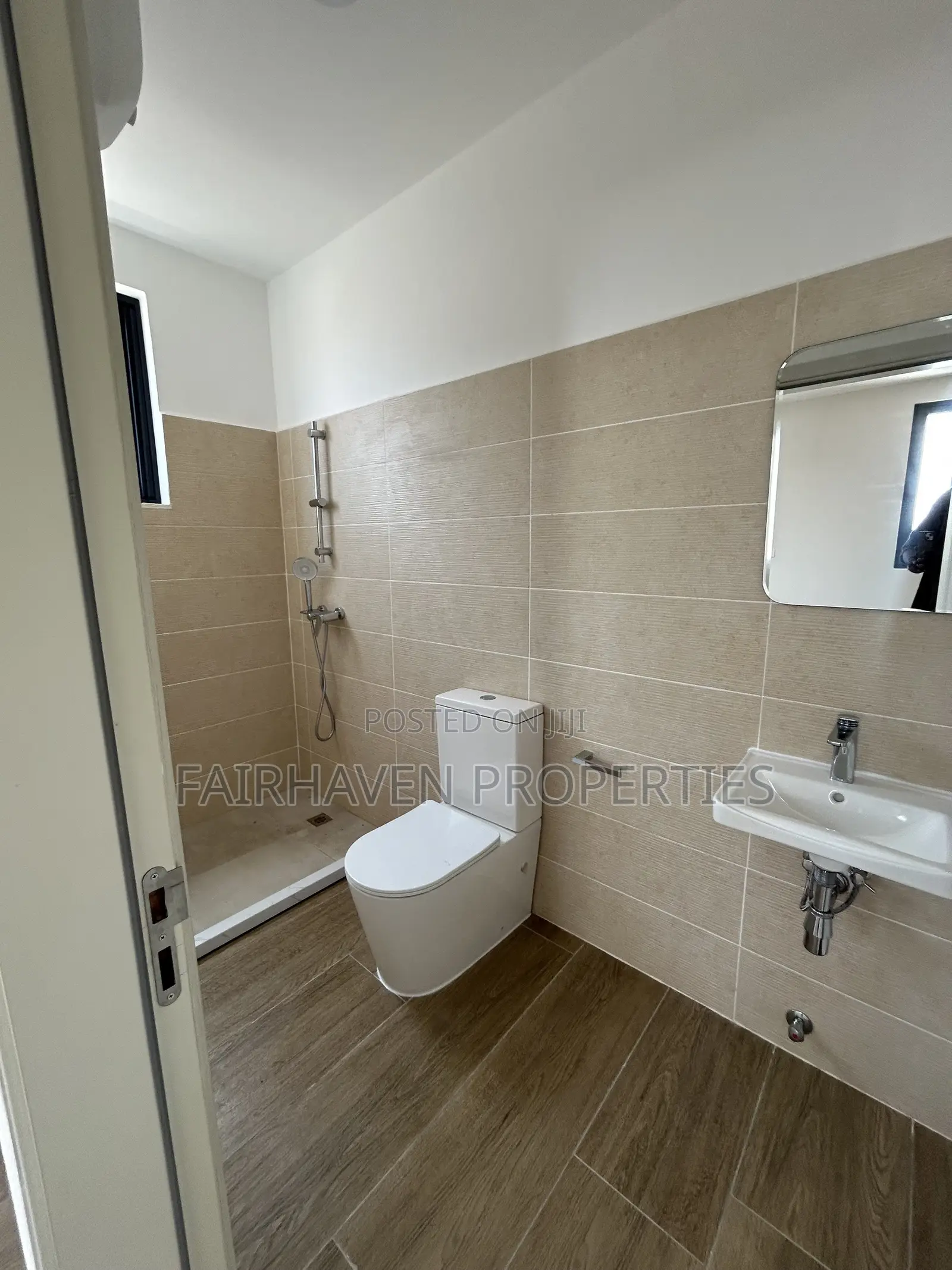 3bdrm Townhouse / Terrace in Fairhaven, Tseaddo for rent