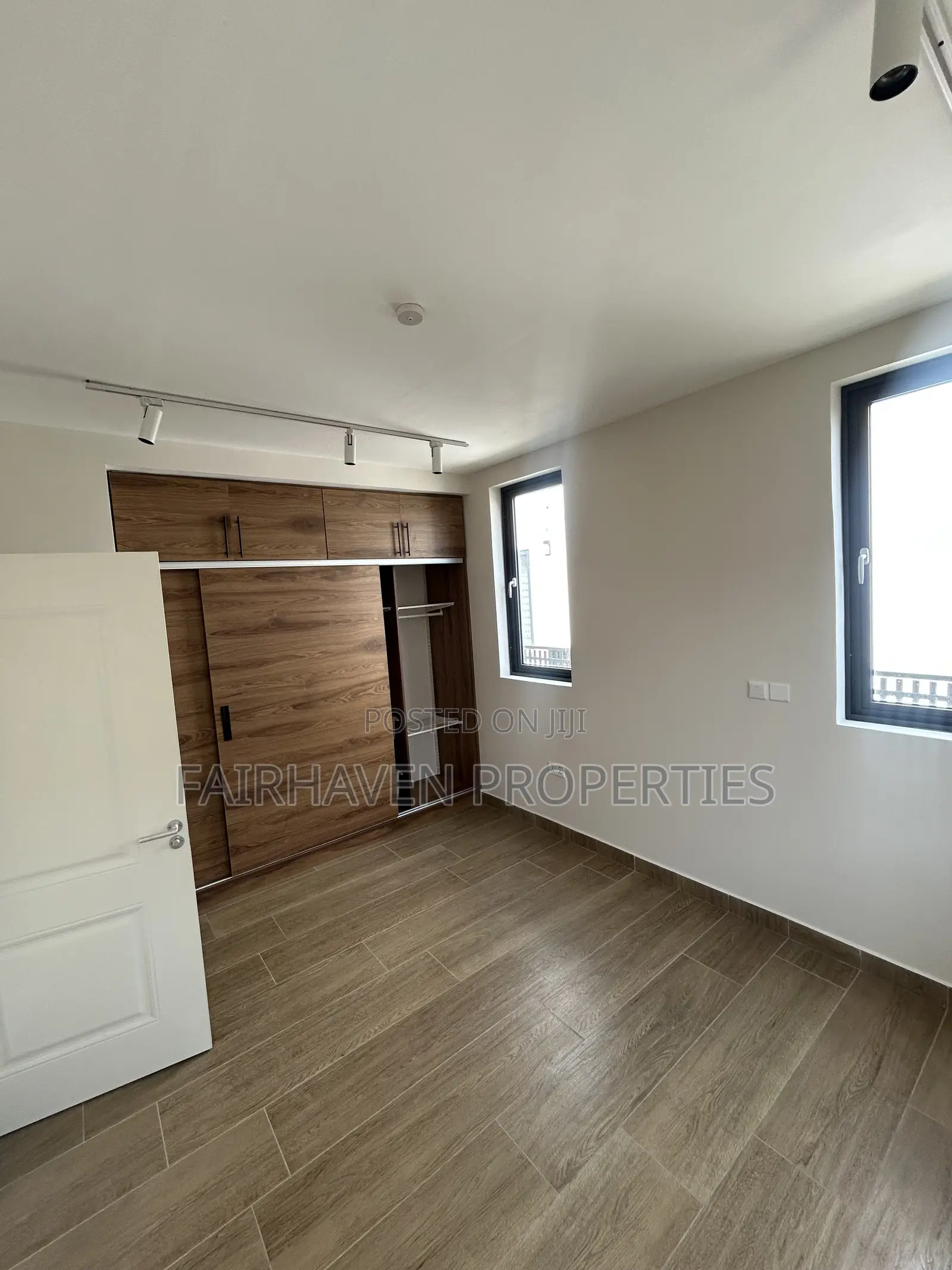 3bdrm Townhouse / Terrace in Fairhaven, Tseaddo for rent