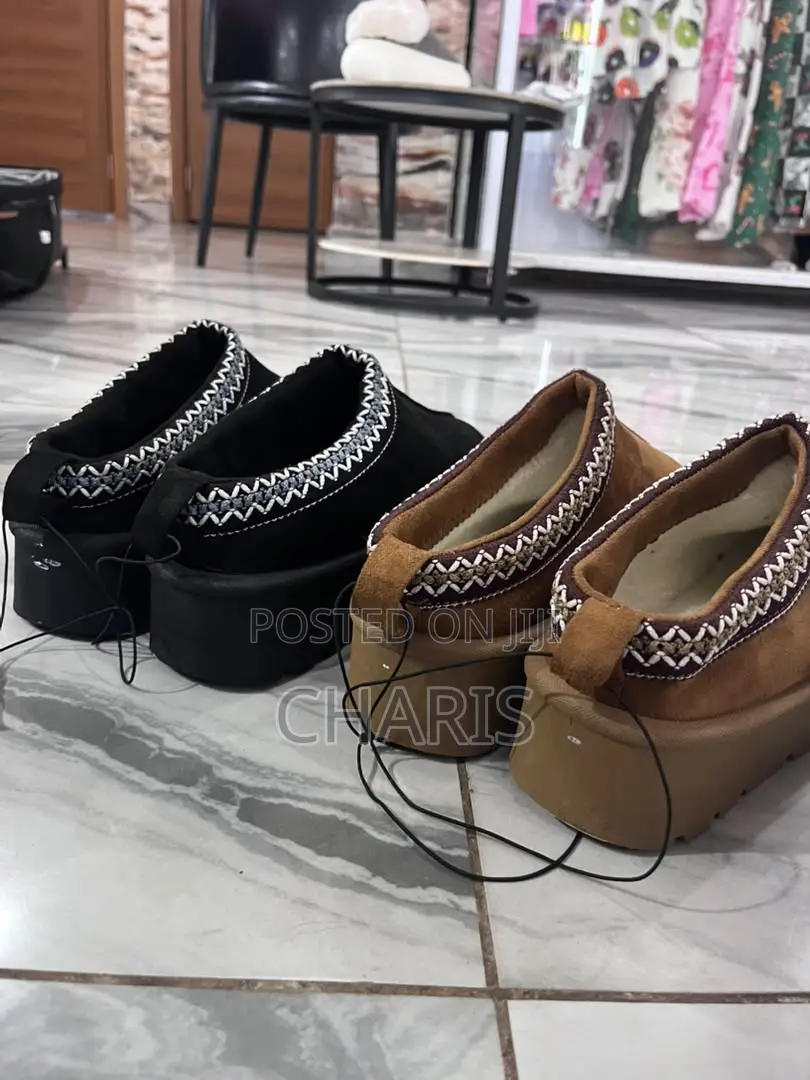 Stylish Platform Loafers – Black Brown