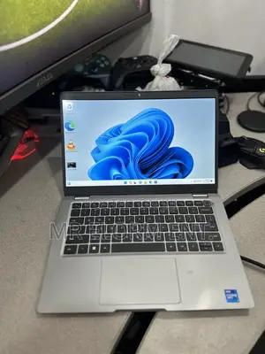 Laptop Dell Latitude 5320 16GB Intel Core i7 SSD 512GB