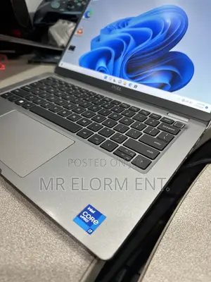 Laptop Dell Latitude 5320 16GB Intel Core i7 SSD 512GB