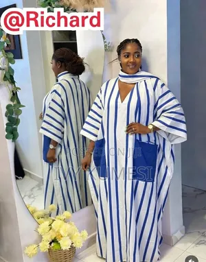 Chic Black White Striped Kaftan With Contrast Pockets