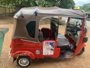 Bajaj RE 2026 Red