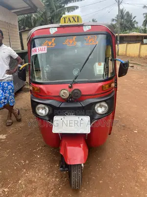 Bajaj RE 2026 Red