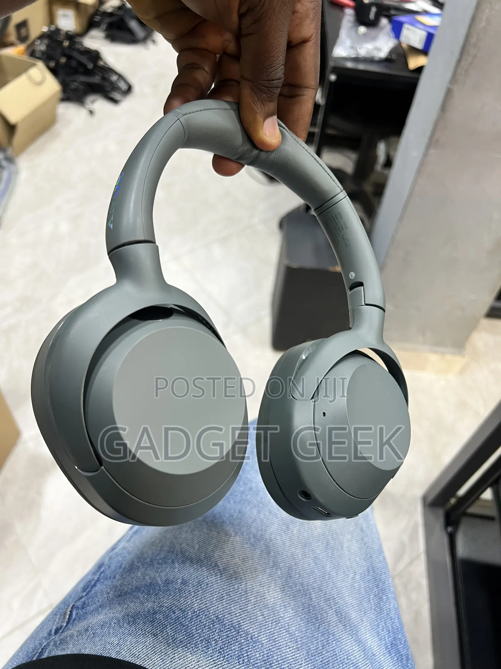 USED SONY Ultra Headphones