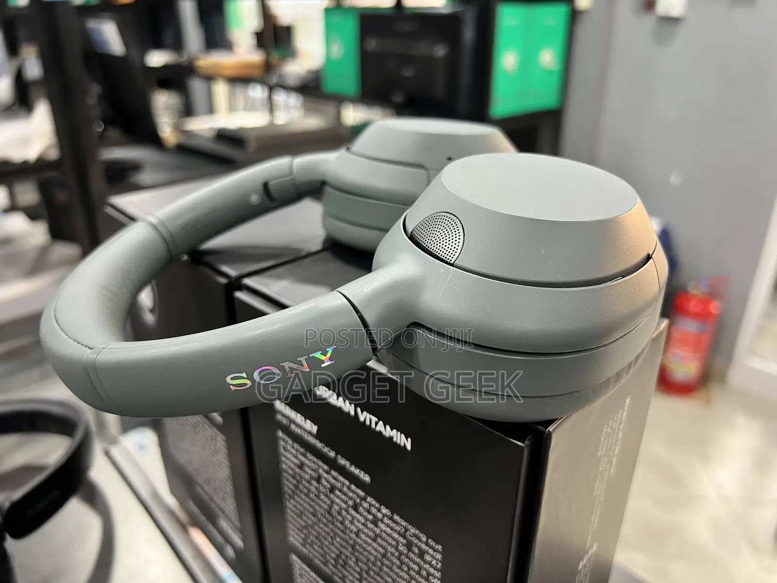 USED SONY Ultra Headphones