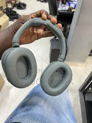 USED SONY Ultra Headphones