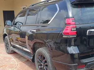 Toyota Land Cruiser Prado 2.7 2020 Black