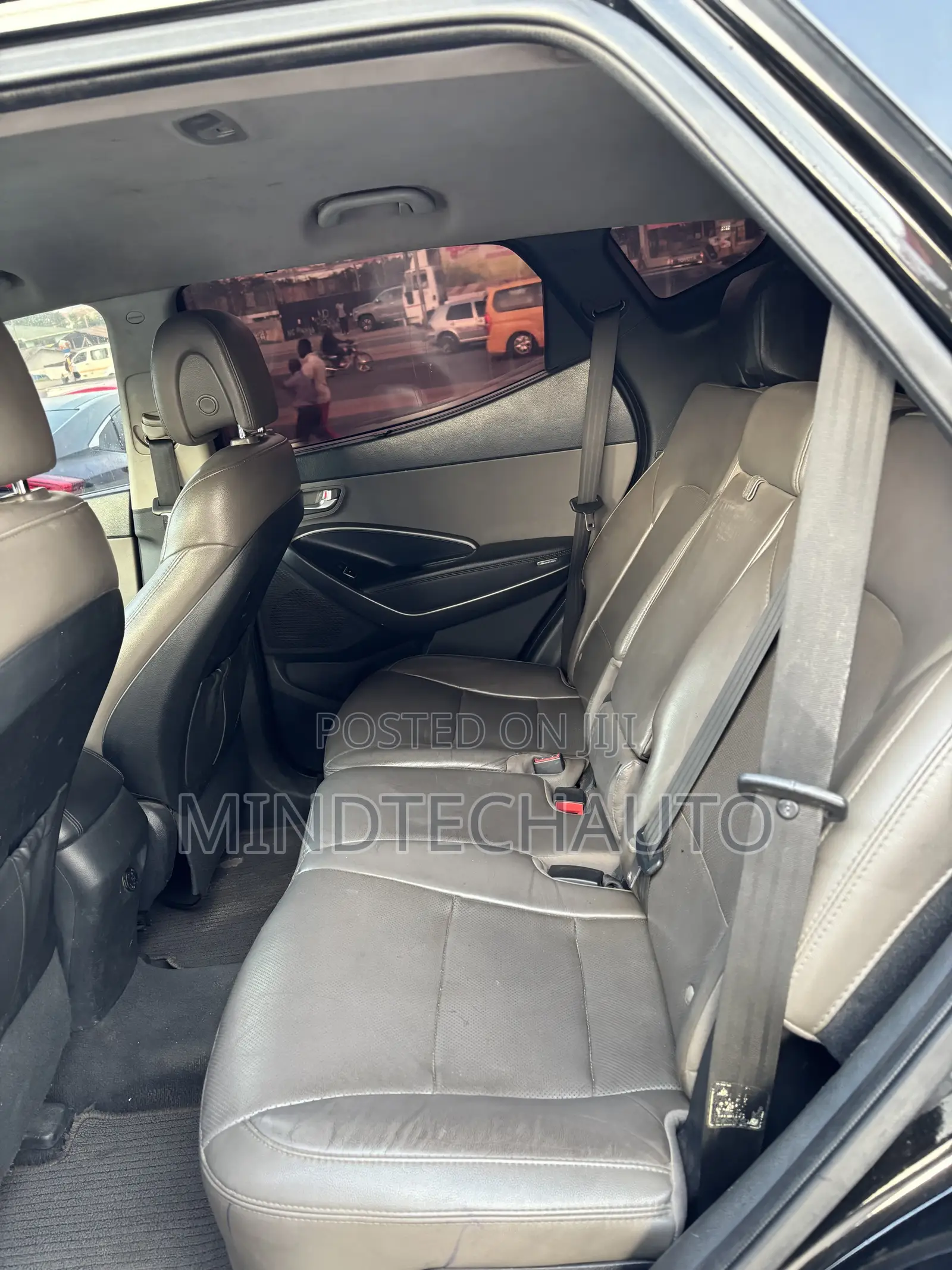 Hyundai Santa Fe SE Ultimate AWD 2018 Black
